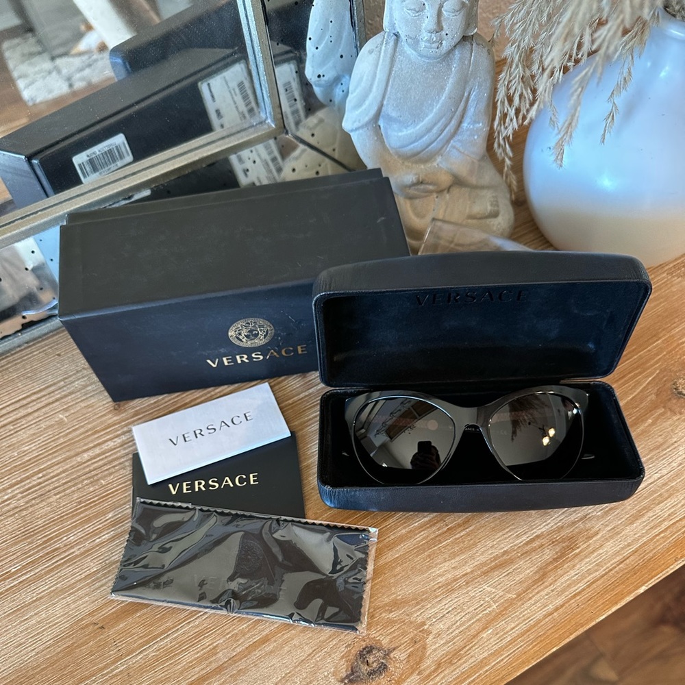 Versace Sunglasses Black VE4292